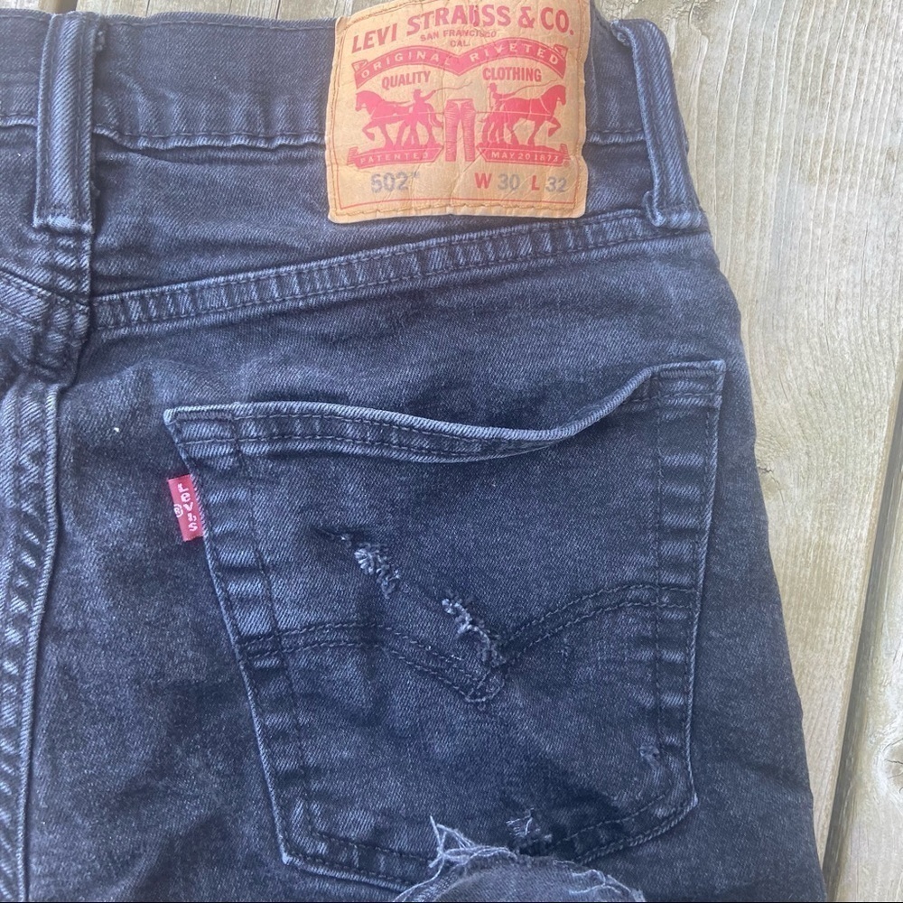 Vintage black Levi’s 502s distressed shorts w30 - Picture 7 of 7